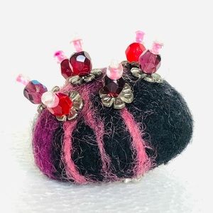 handmade felt brooch one of the kind